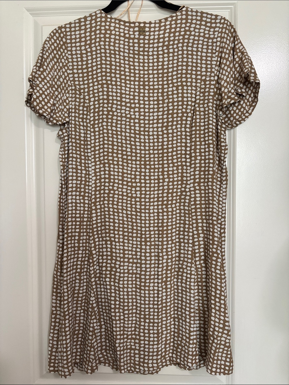 Rip Curl Tan and White Polka Dot Button-Front Dress - Picture 2 of 7